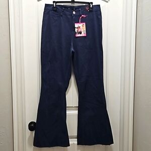 *NWT* One5One High Rise Flare Pant